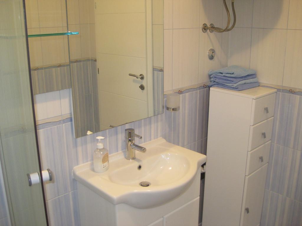 Apartment Agata Трогір Номер фото